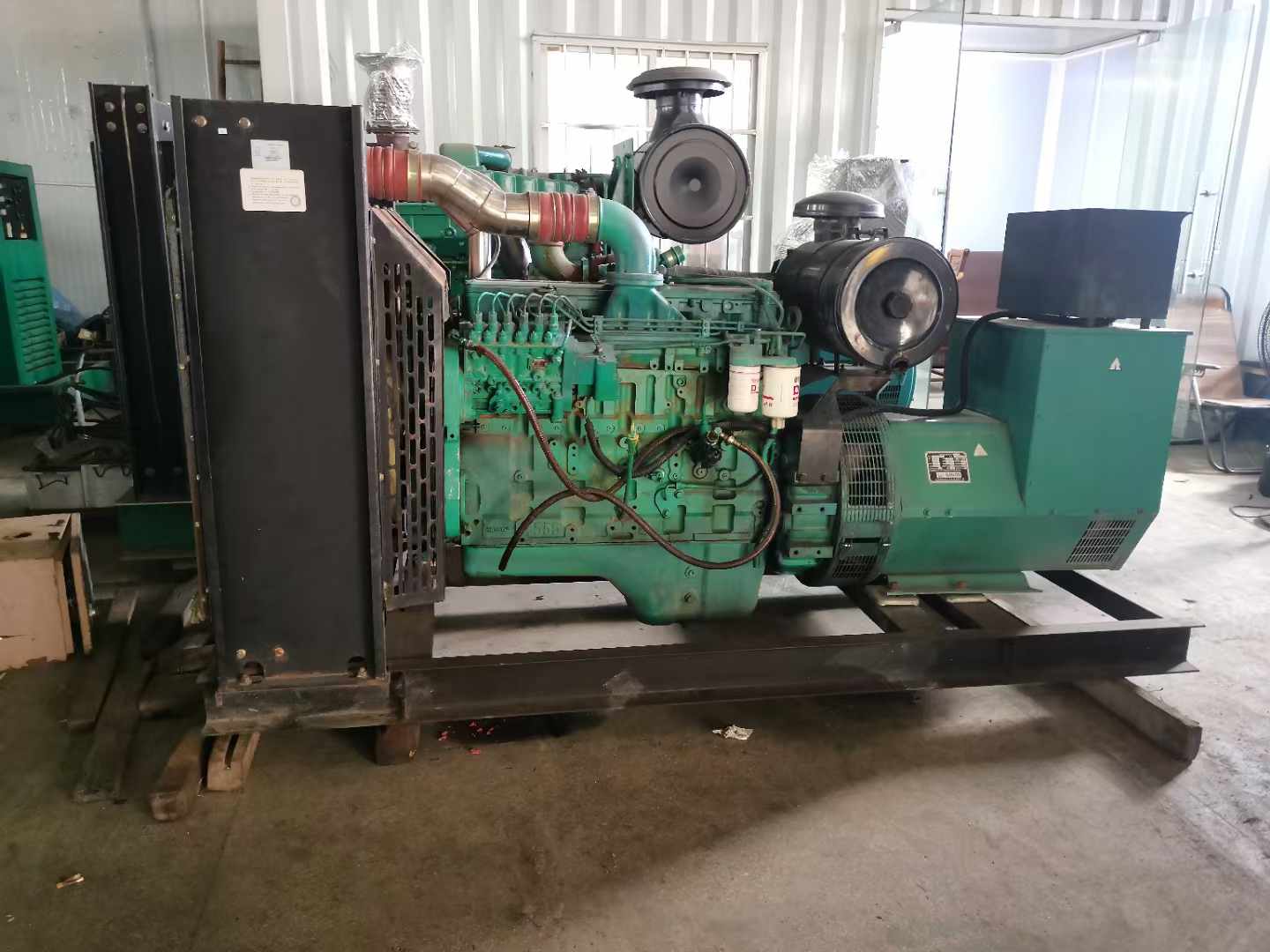 濠江发电机租赁如何确定电缆的承载电流是否在安全范围内？